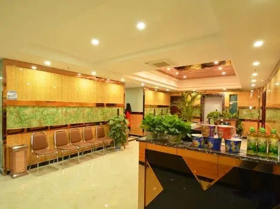 Zhengzhou Yaxin Hotel (Leshang Plaza)