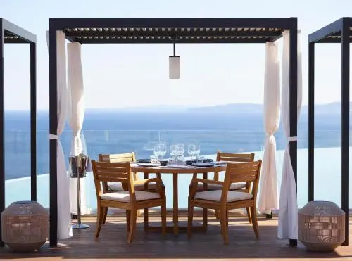 Resort 4 stars Mpenitses