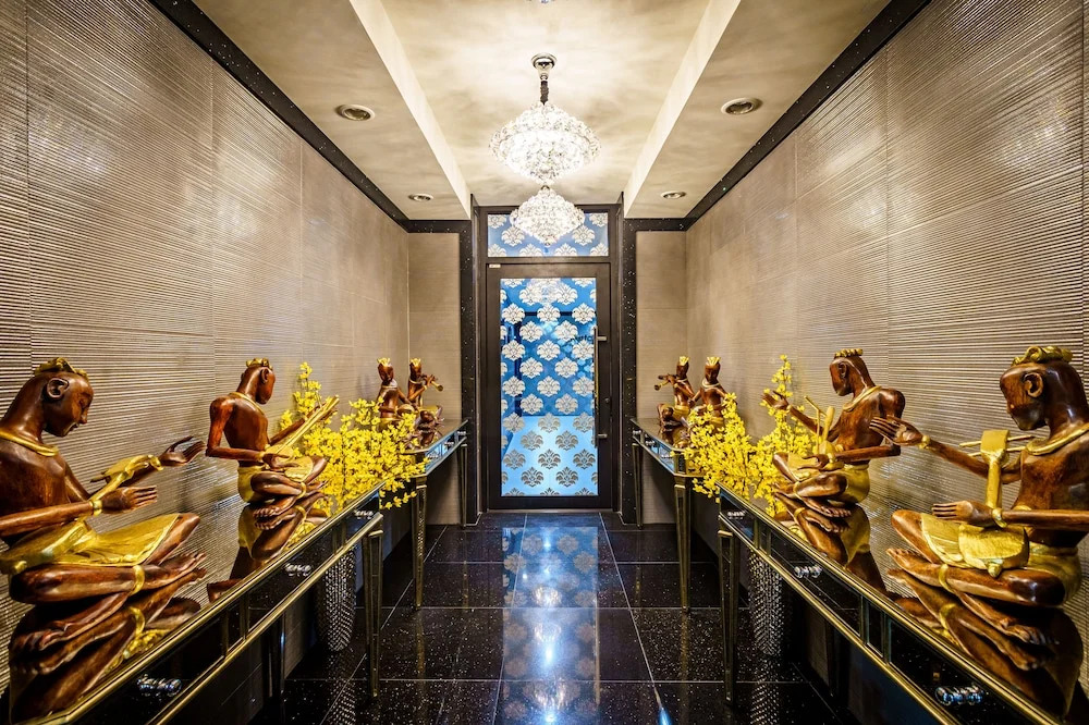 Lux Boutique Hotel