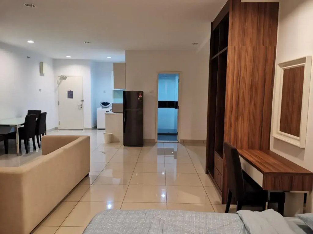 Mansion One l Luxe Family Retreat SEAVIEW l Gleneagle l by PSH