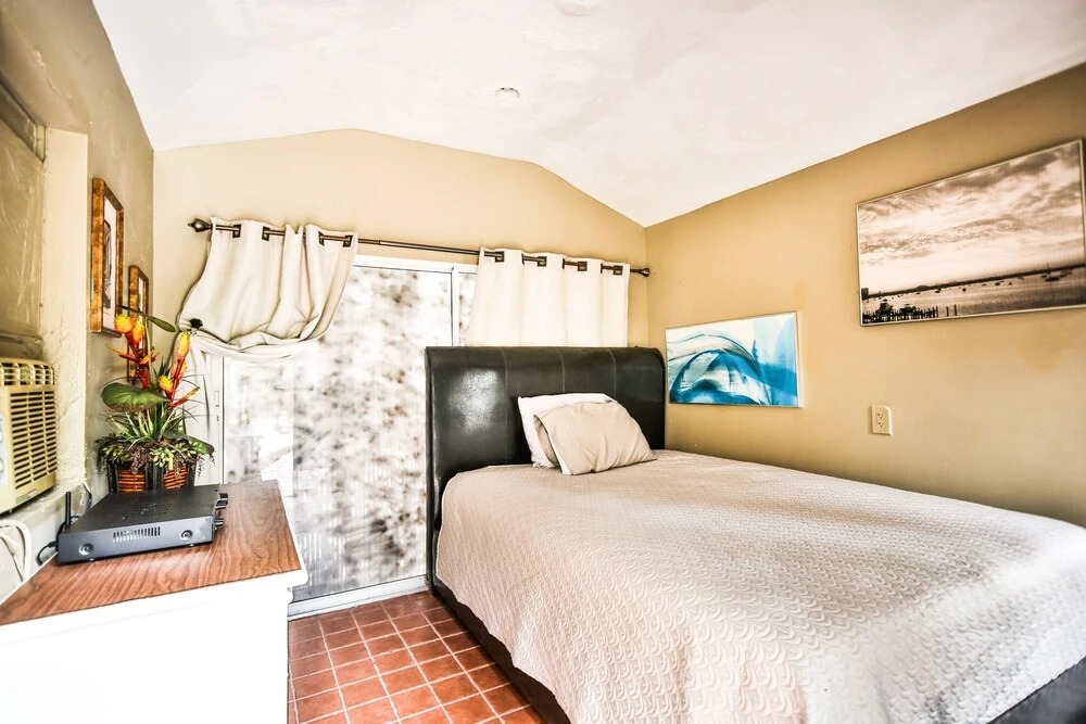 Siesta Key Resort Home Just Steps To The Beach! 6 Bedroom Estate by Redawning