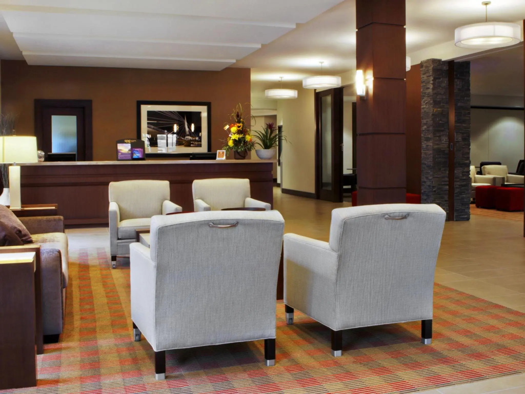 Four Points by Sheraton Winnipeg South