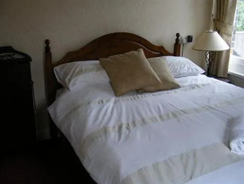 Fernlea Hotel
