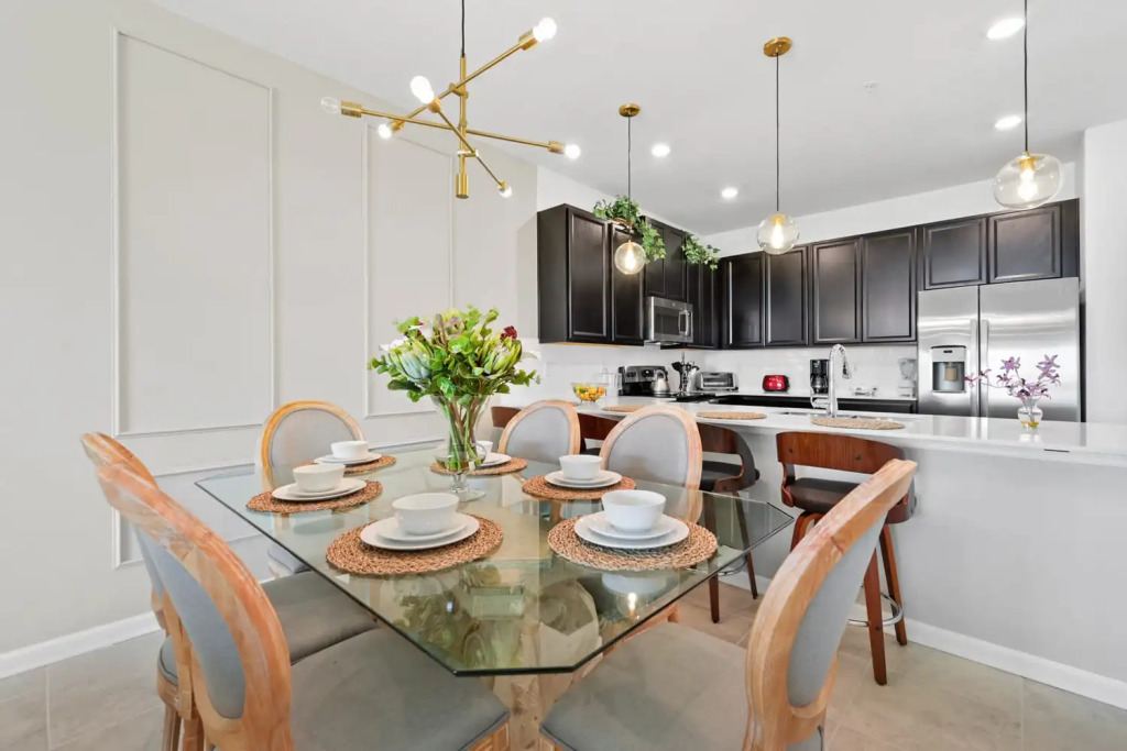 Luxury condo in resort-style area near Disney