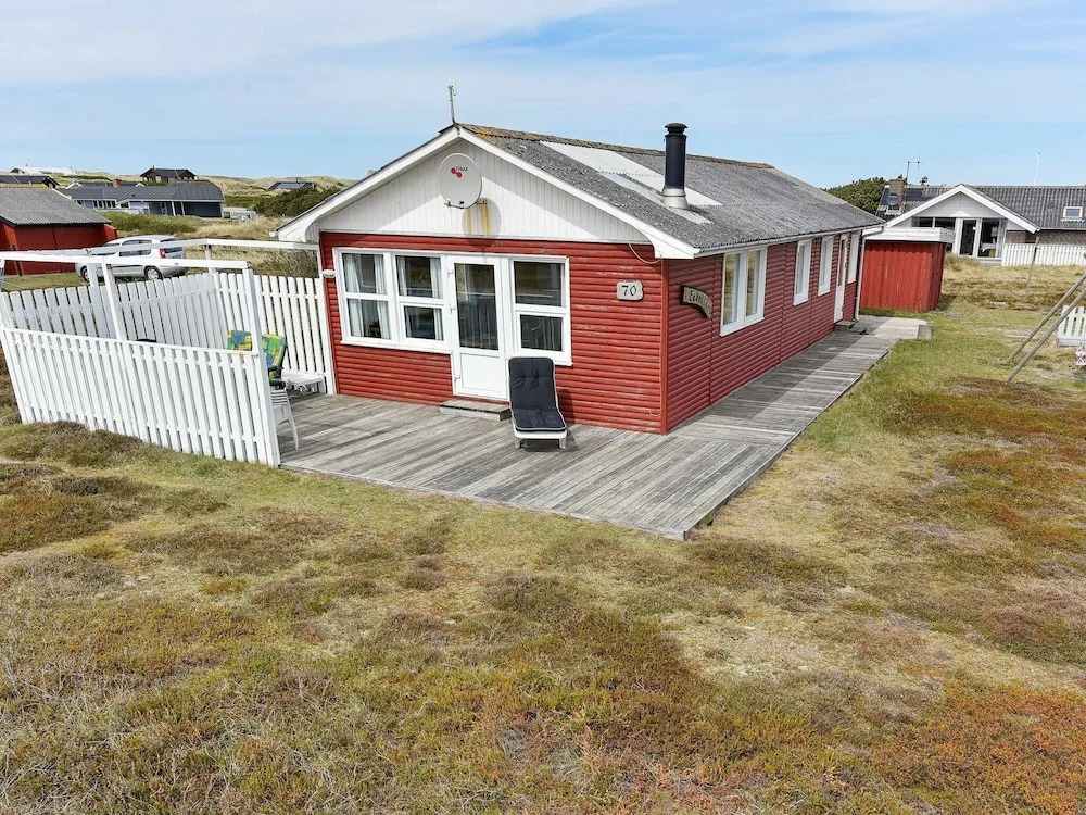 Cozy Holiday Home in Hvide Sande Near Sea