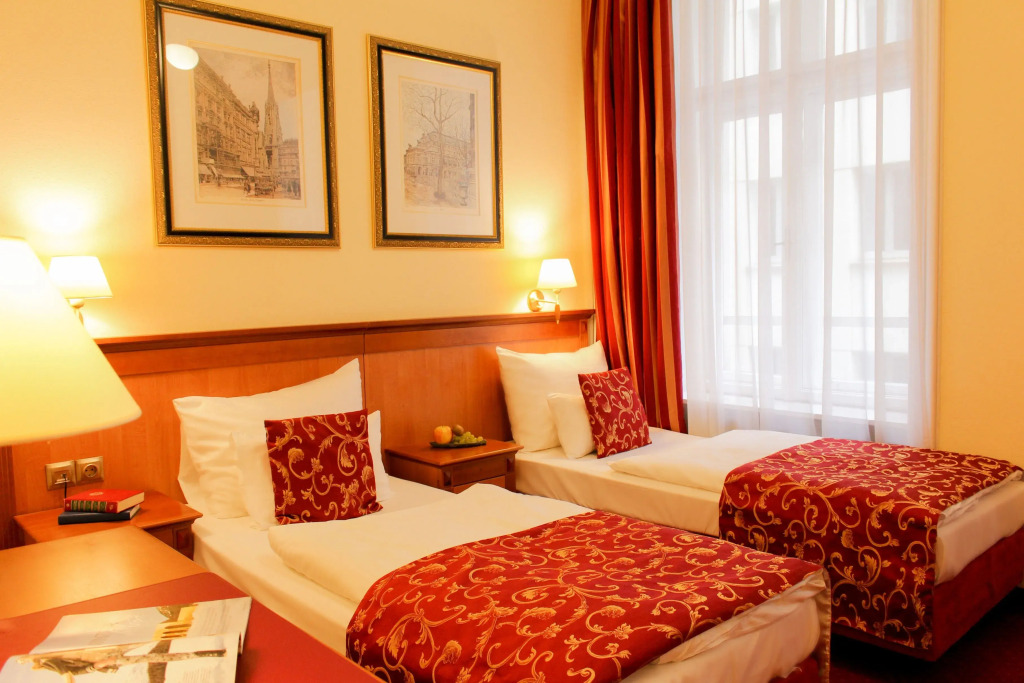 City Pension Stephansplatz I Self Check In I AC in all rooms
