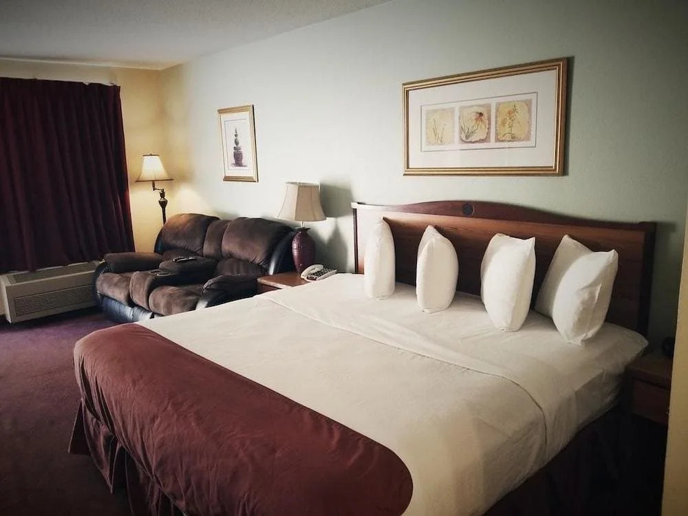 American Eagle Inn & Suites