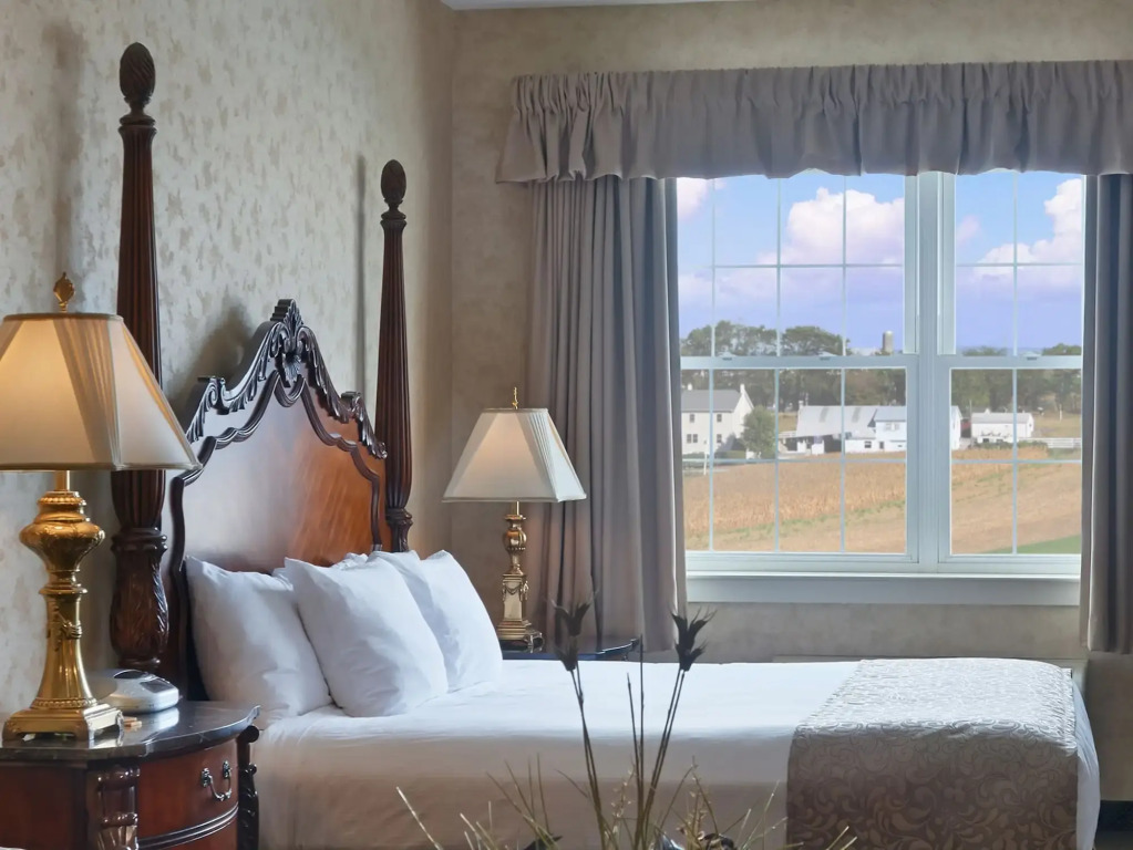 AmishView Inn & Suites