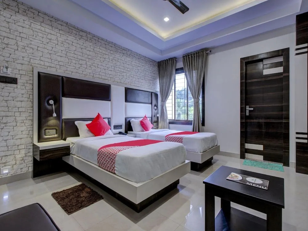 Oyo 15433 Bmg Residency