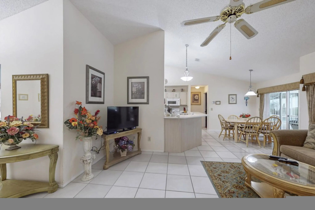 Amazing Vacation Pool Home, Kissimmee