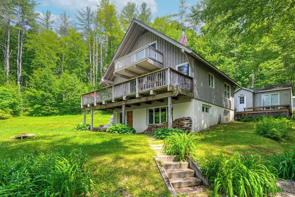 Cozy Vermont Escape w/ Deck, Near Skiing!