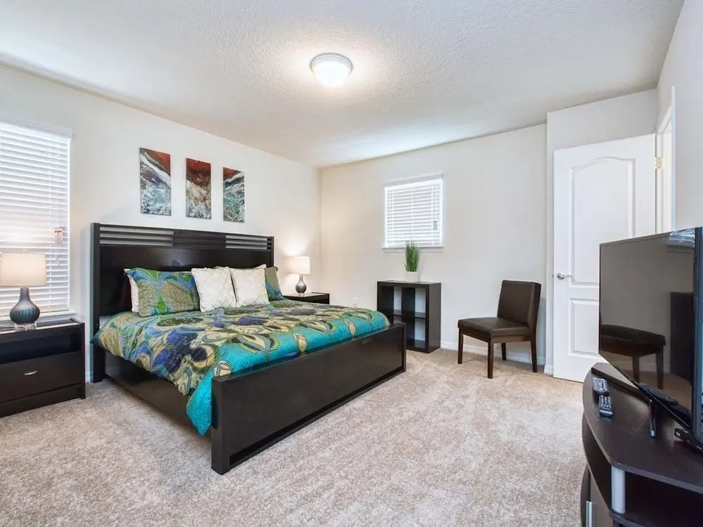 Windsor at Westside-6 Bedrooms House w/pool-3721WW Home by RedAwning