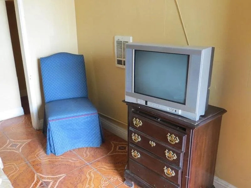 Economy Motel