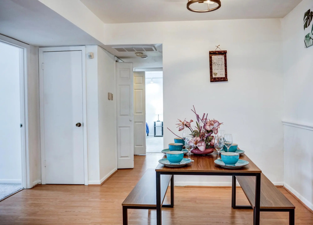 LovelyMedcenter area 3 BR, 2BA  condo w/grill