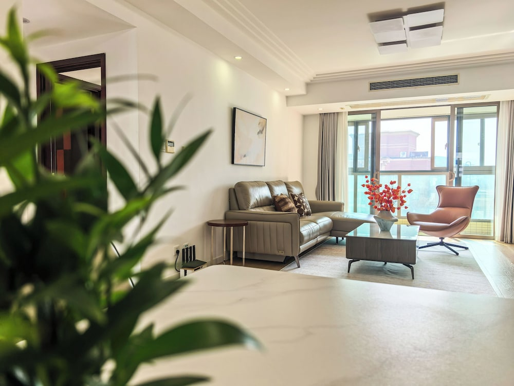 Tyms 3BR 2BA Residence Yucui Shanghai