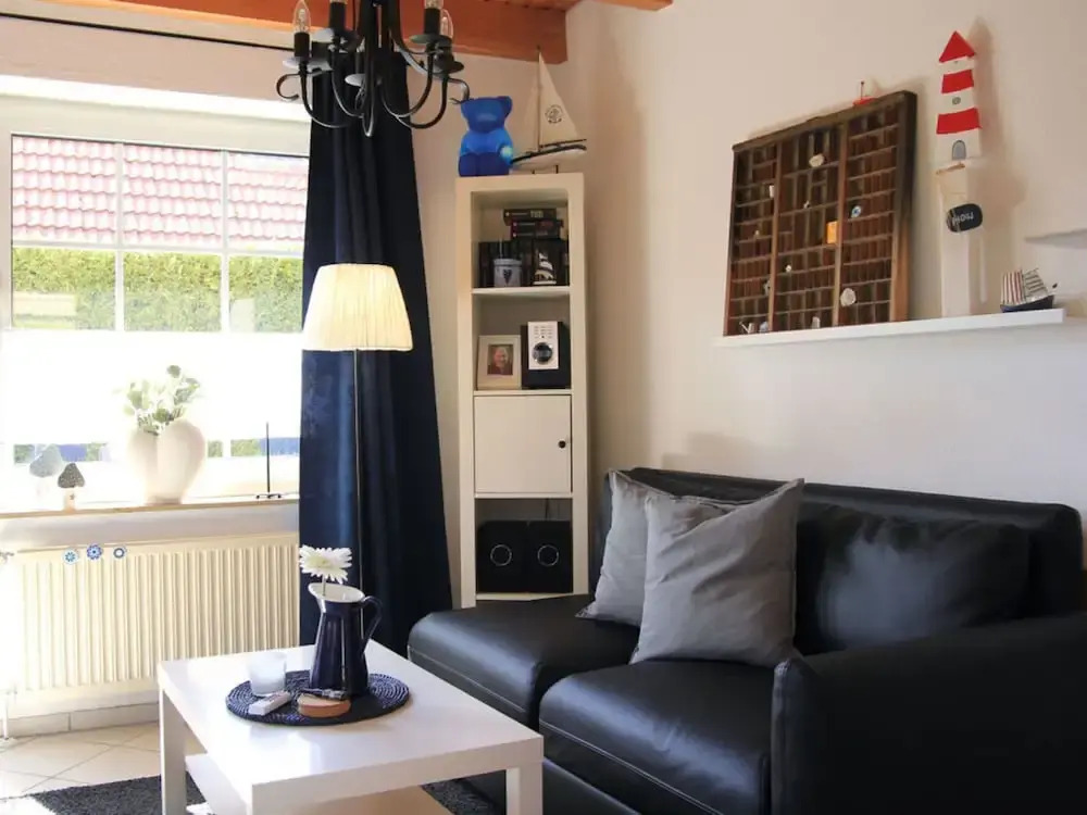 Overt Meer 6 Modern Retreat