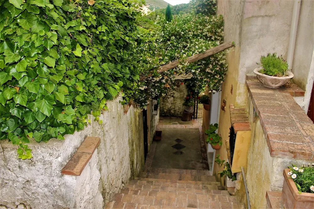 Apartment With one Bedroom in Itri, With Wonderful Mountain View and F