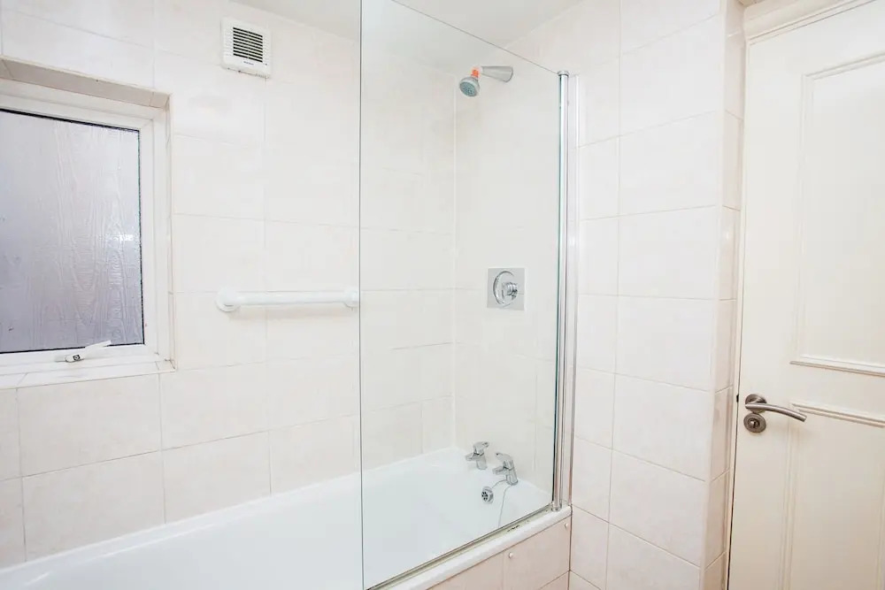 Bright &Spacious Family Home near London Bridge
