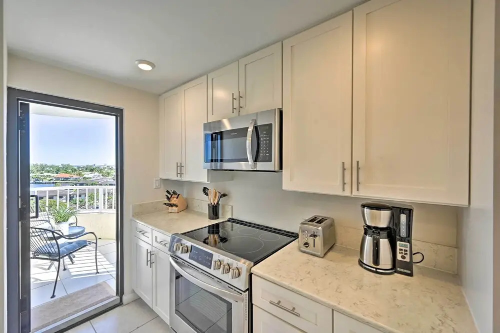 Resort Condo With Balcony & Stunning Ocean Views!