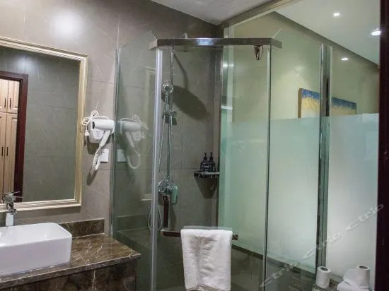 Starway Hotel (Wuxi Huishan District Tianyi Square