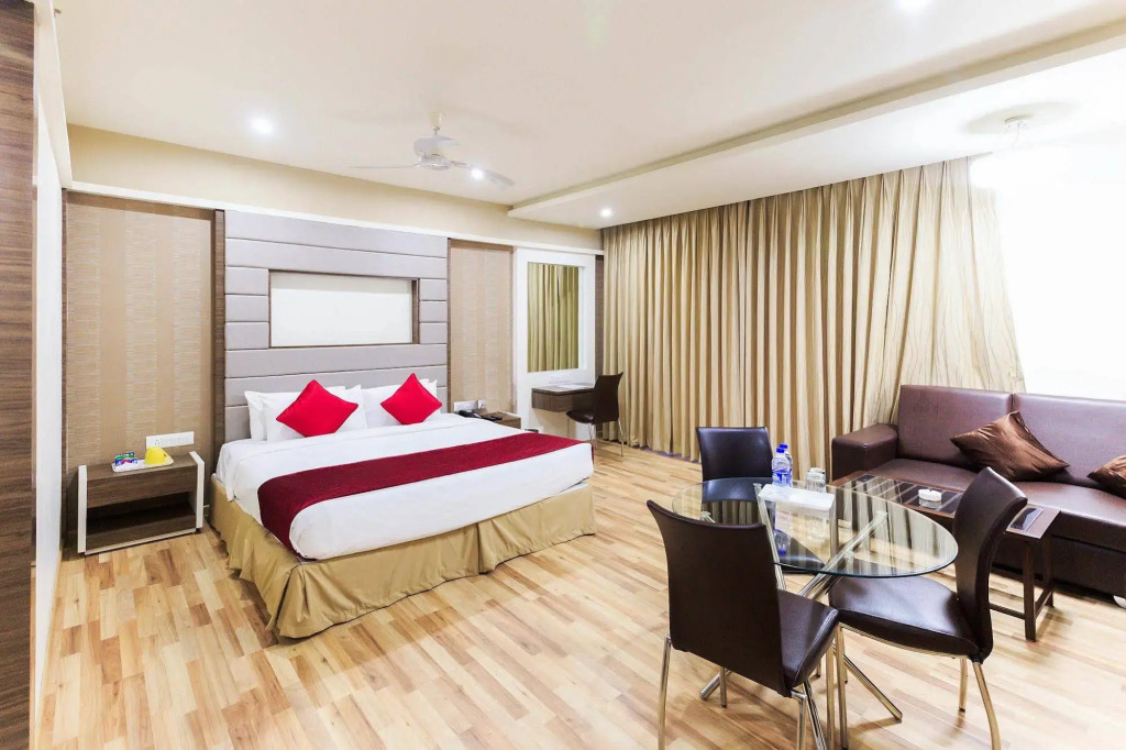 Zo Rooms Lakdi Ka Pul X Road