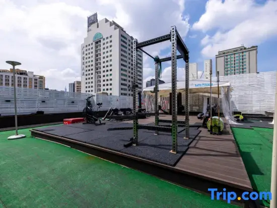Super times Meisu Hotel