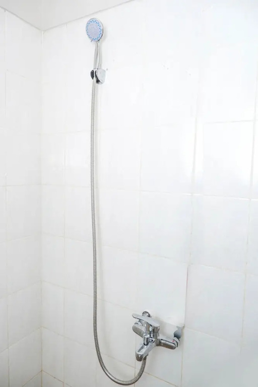 OYO 746 Harmoni