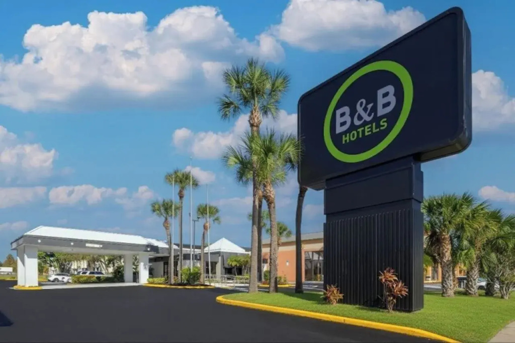 B&B HOTEL Orlando International Drive near Universal - Newly Renovated