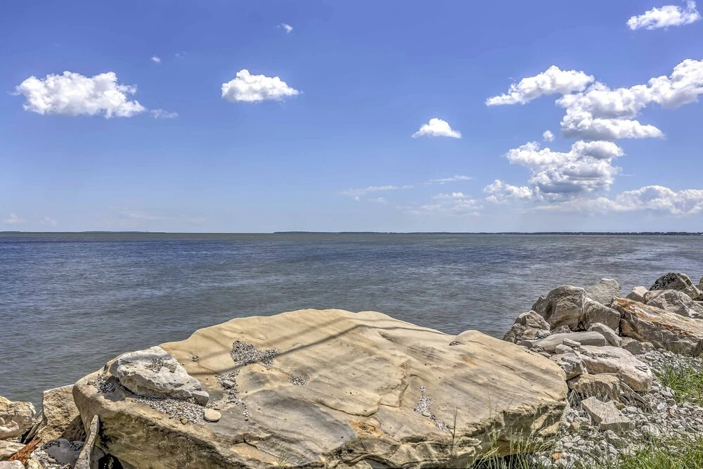 Charming Port Clinton Condo w/ Community Amenities