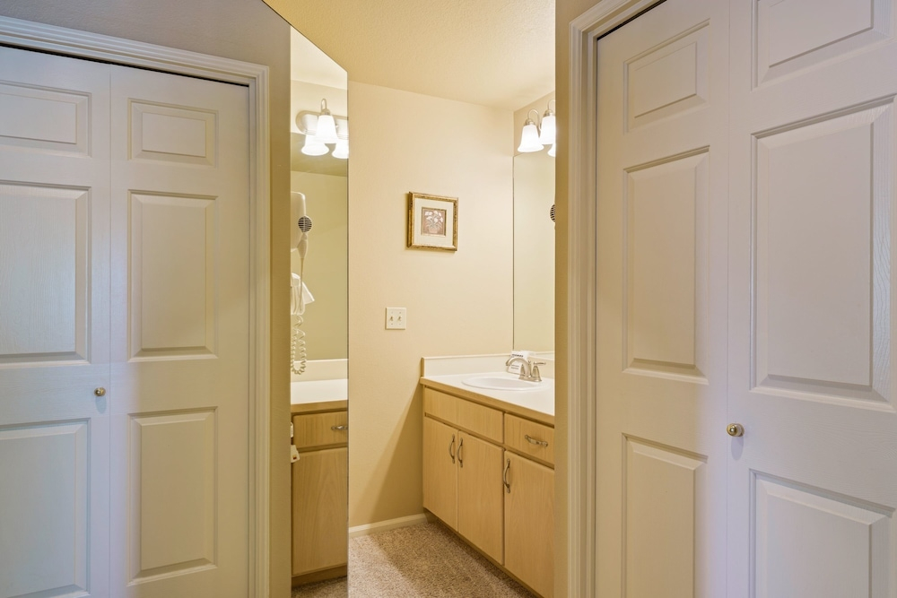 River Ridge 429b 1 Bedroom Studio
