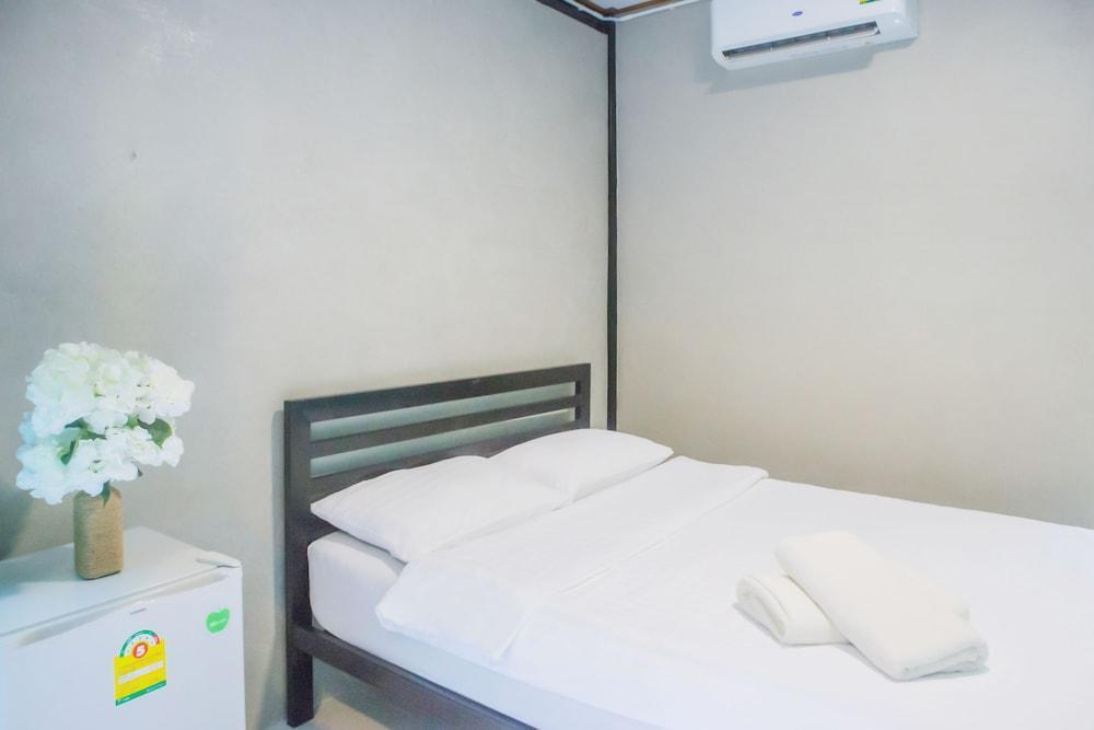 Baan Father Homestay