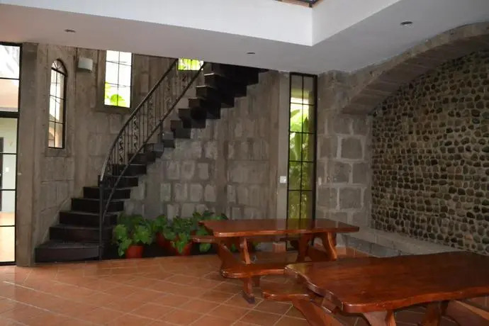Hotel Leon Inn
