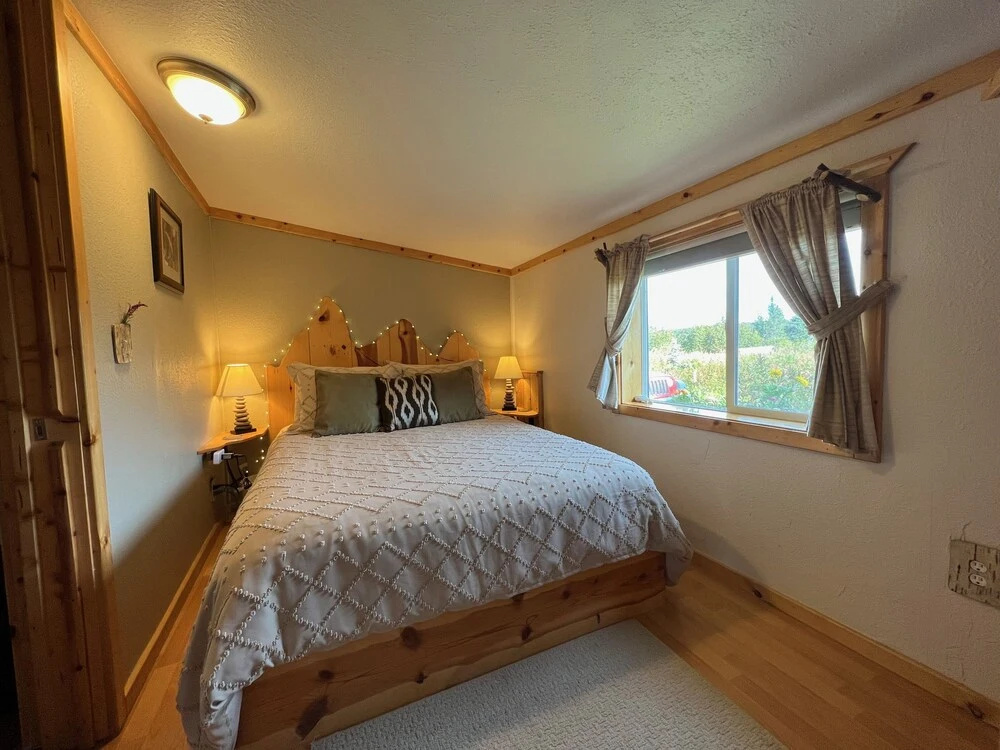 Green Timbers Lodge Redwood Cabin