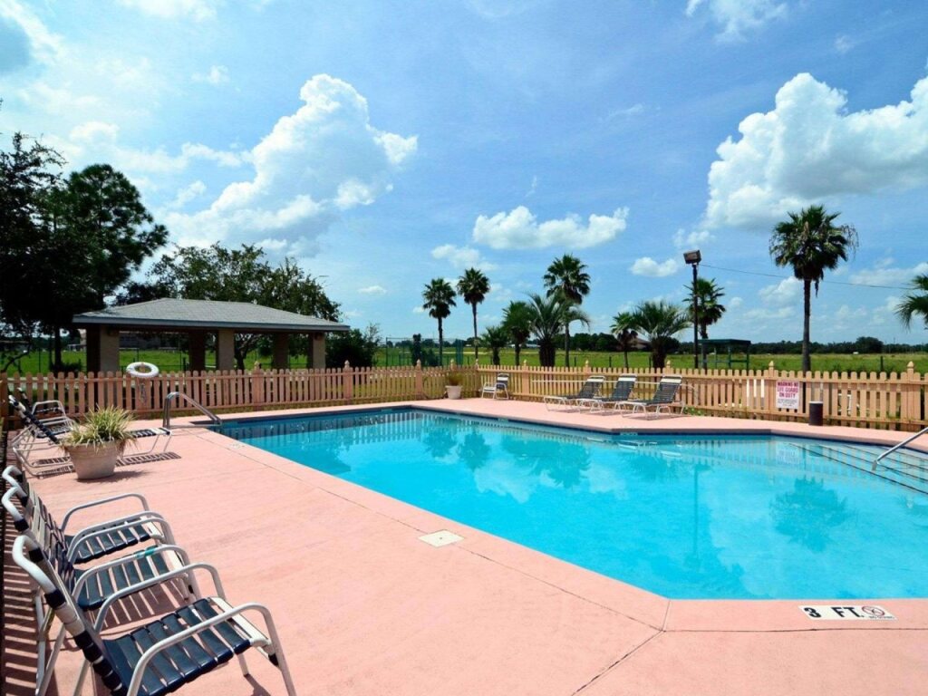 Rodeway Inn & Suites Haines City - Winter Haven