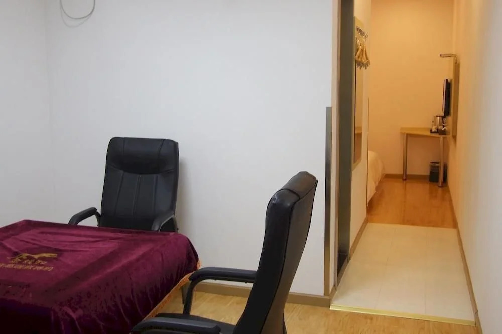 Wuhan Aishang Holiday Hotel