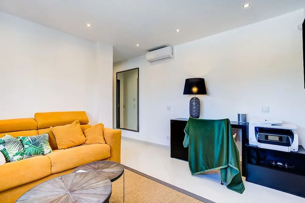 Villa Goldeneye - Luxury 6 Bedroom Villa