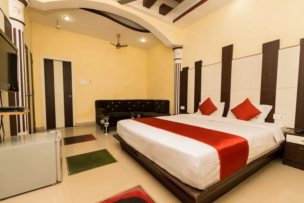 OYO 3276 Hotel Rockstar Suites