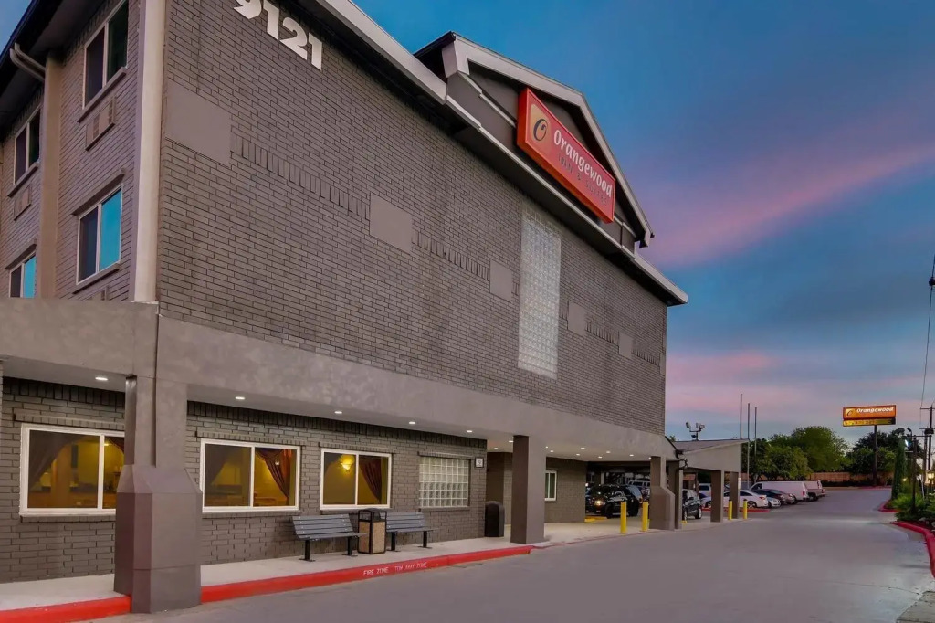 Orangewood Inn and Suites Midtown