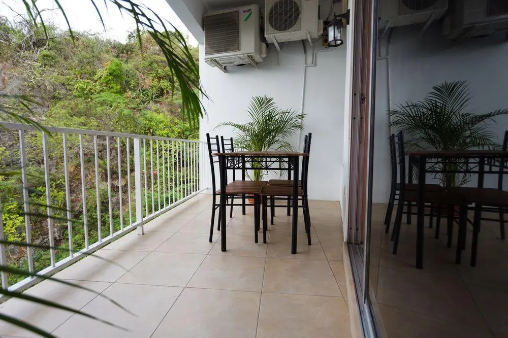 The Embassy Luxury Apt Crystal Towers I