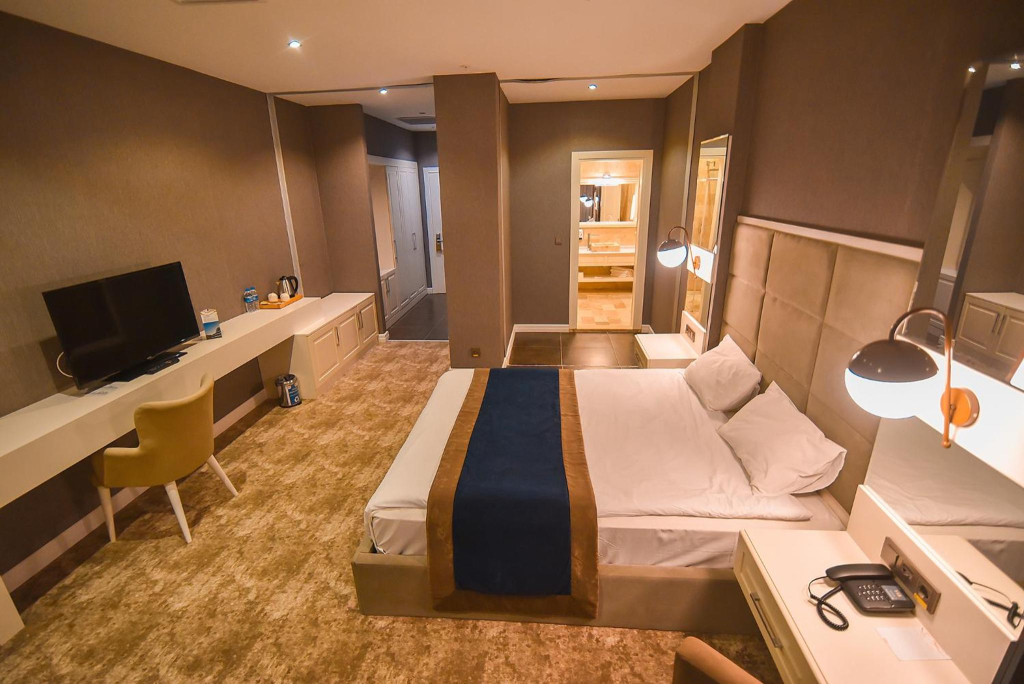 Royal Comfort Hotel