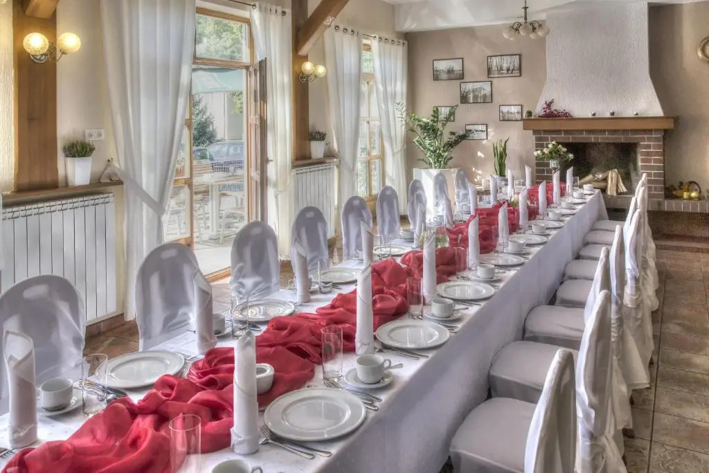 Hotel i Restauracja Borowianka