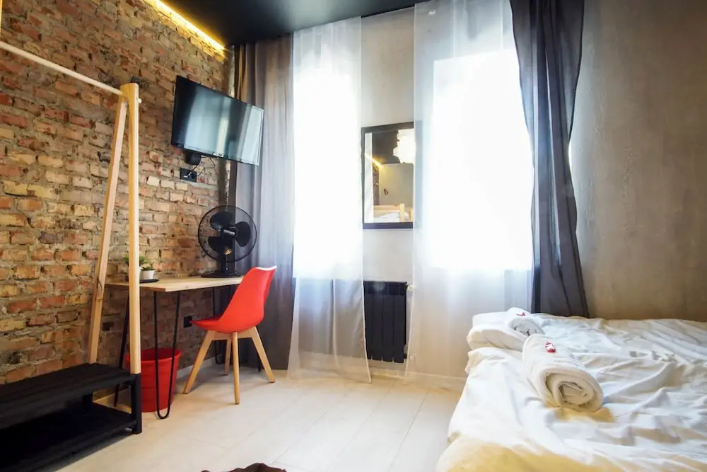 Retro Apartments