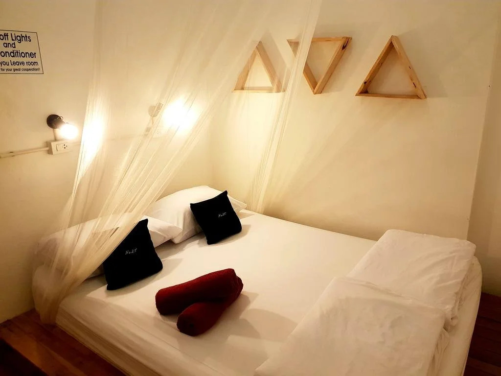 No.25 Cafe & Hostel
