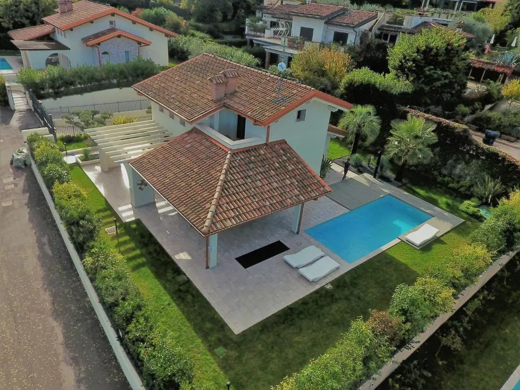 Ferienhaus Casa sulle colline di Barcuzzi pool, garden and barbecue