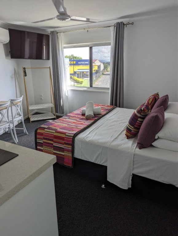 PROSERPINE MOTOR LODGE