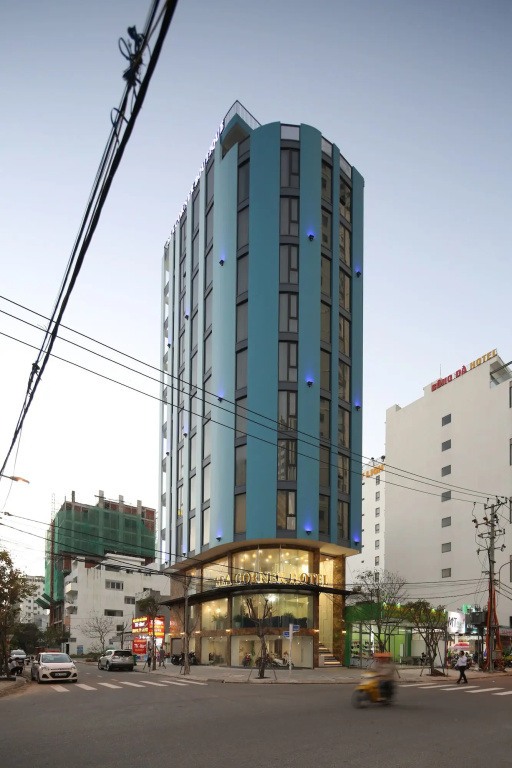 Menora Premium Da Nang