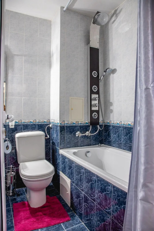 FM Premium 1-BDR Apartment - Colorful Central