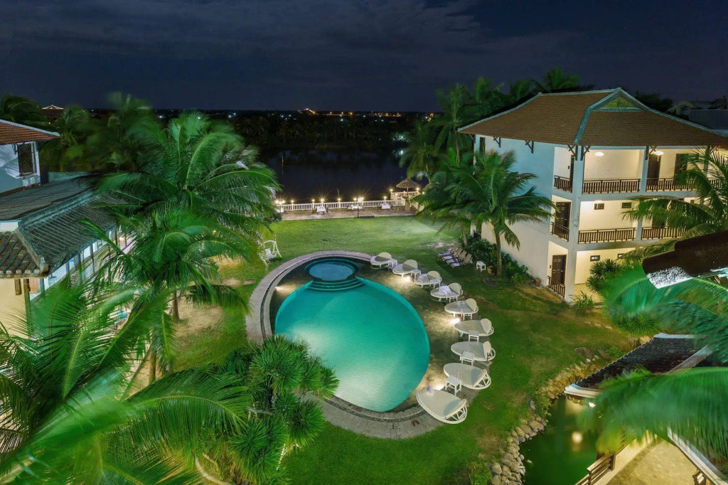 River Beach Resort & Residences