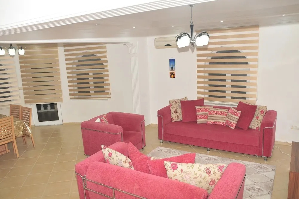 Mustakil Villa