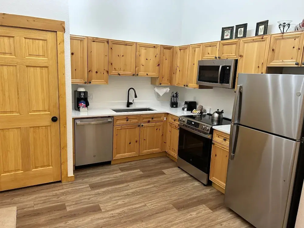 Renovated 3br Mountain Condo - Kids Ski Free 3 Bedroom Condo
